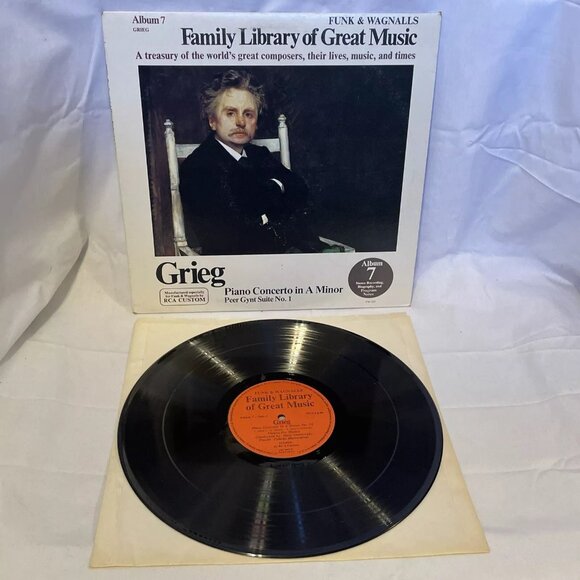 Piano Concerto In A Minor Peer Gynt Suite No. 1 (Vinyl, 1976) RCA Custom FW-307 - Picture 2 of 7